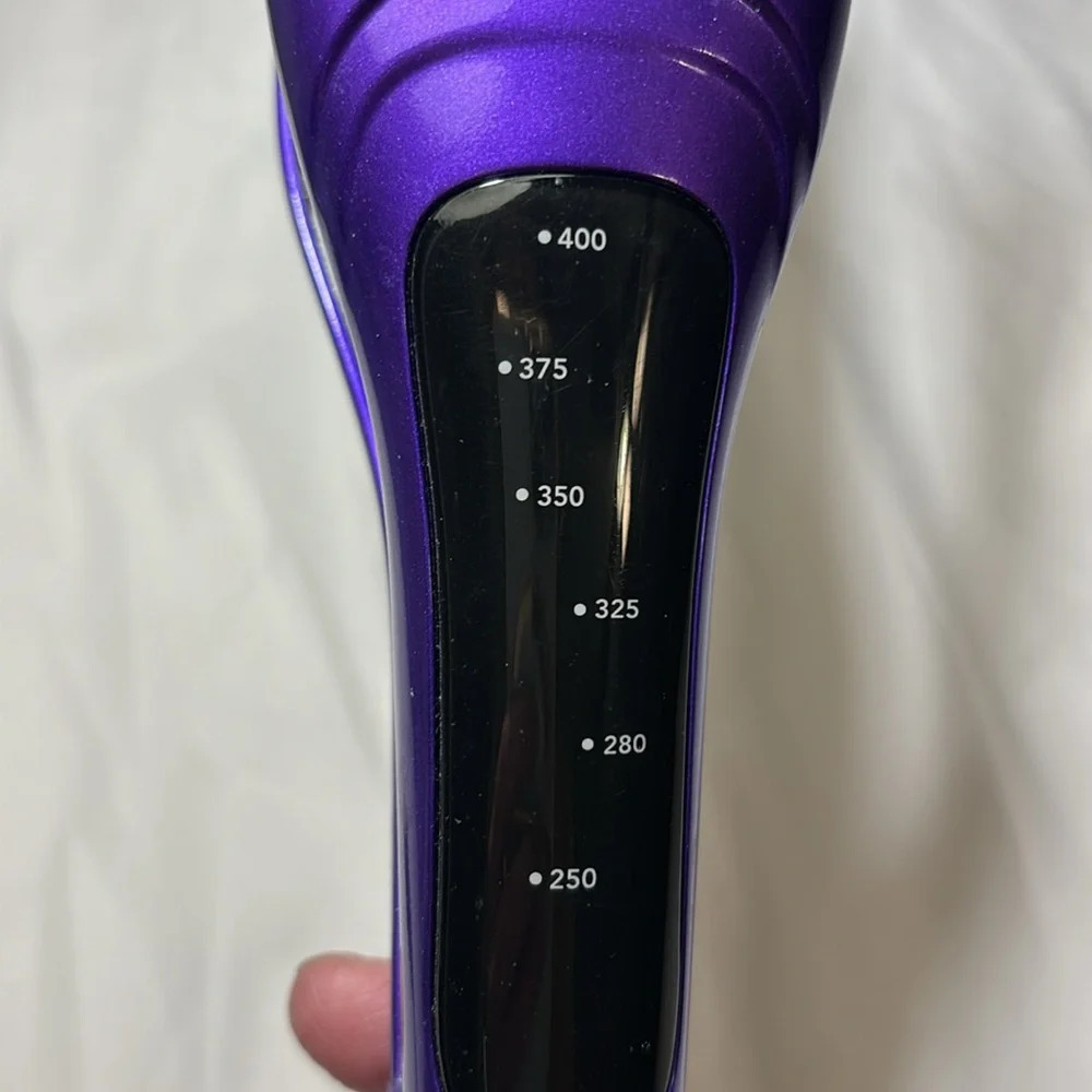 Bed Head A-Wave-We-Go Adjustable Ceramic
Hair Waver - purple - Picture 7 of 10